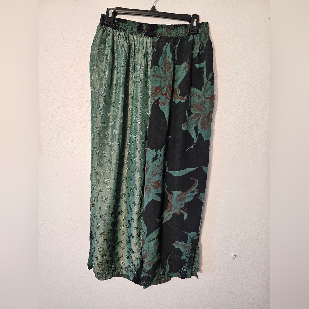 Tienda Ho Black & Green Rayon Boho Pants Free Size - Picture 10 of 10